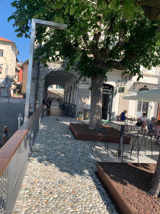 Palazzo Clerici Apartment Luino Ngoại thất bức ảnh