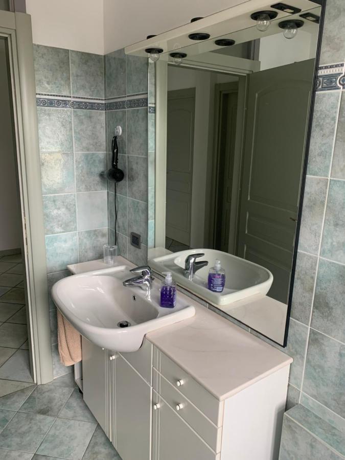 Palazzo Clerici Apartment Luino Ngoại thất bức ảnh
